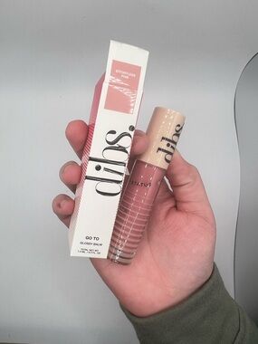 Dibs Go To Glossy Balm Shade Effortless Pink